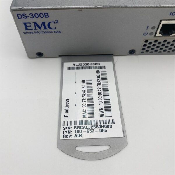 EMC DS-300B 8/24 Active Ports Switch 8Gb FC Ports "No SPF No Ears" 100-652-065 - Image 6