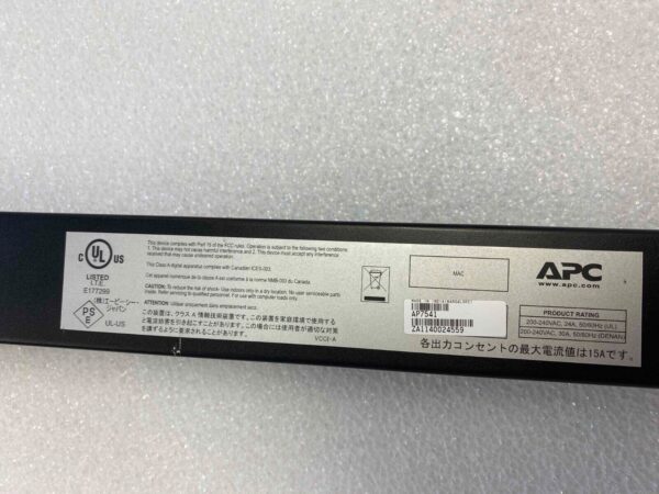 APC Rack PDU, Basic, Zero U, 30A, 200/208V, (20)C13 & (4)C19 AP7541 - Image 5