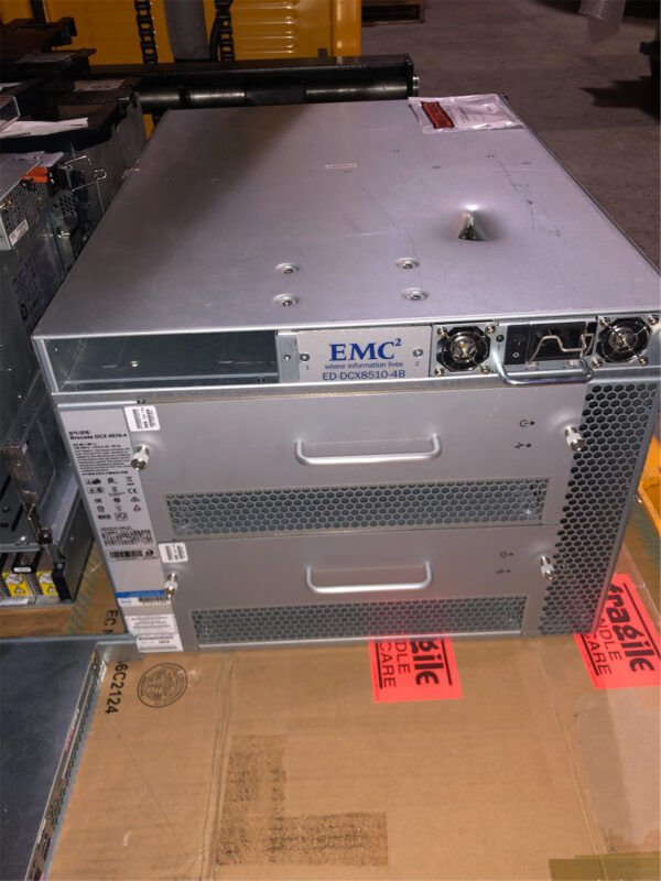 Brocade DCX 8510-4 Backbone "without 1xPS, hole at the top side" DCX8510-4