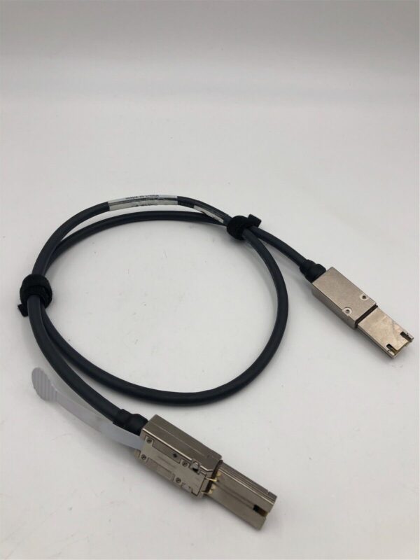 EMC HD-mini-SAS connector on controller, SFF-8088 cable(1M) 038-003-786