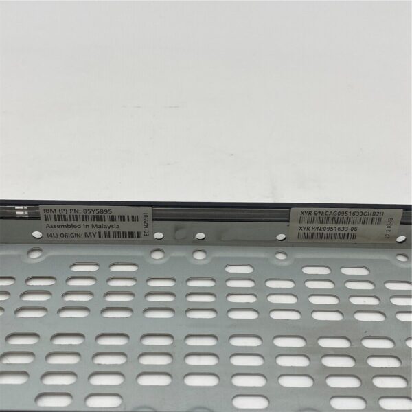 IBM HARD DRIVE TRAY 2.5 for V7000 00AR034 0951633-06 85Y5895 - Image 6