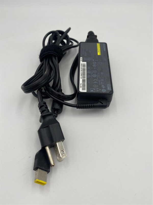Lenovo AC ADAPTER 65W 100-240Vac 3P 00PC757 54Y8999 54Y8964 54Y8983 5A10V03248