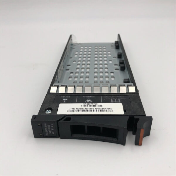 IBM HARD DRIVE TRAY 2.5 for V7000 00AR034 - Imagen 2