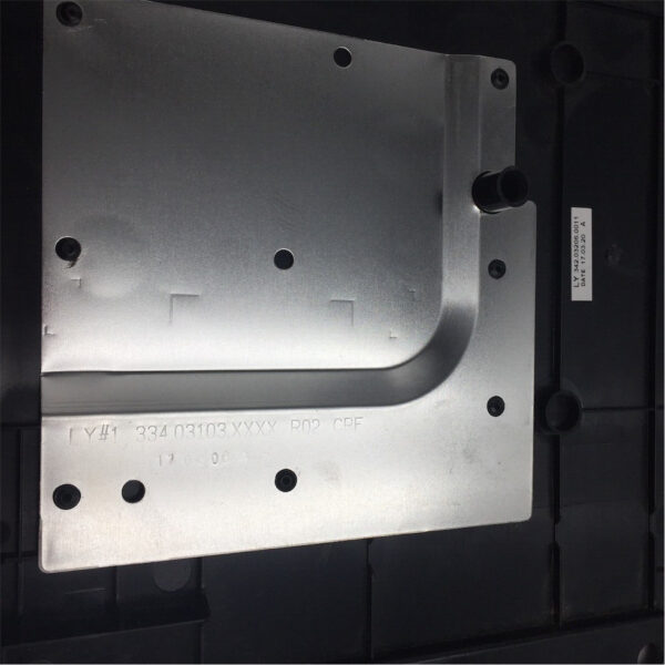 Lenovo ASSY CVR Rear Macao 01EF971 - Image 6