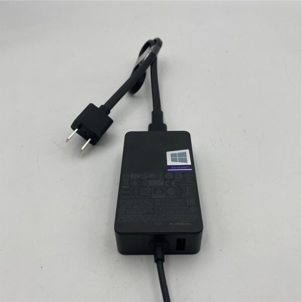 Microsoft Model 1800 Surface 44W 15V 2.58A SU10528-16007 - Image 2