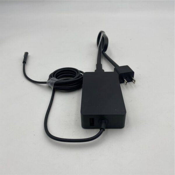 Microsoft Model 1800 Surface 44W 15V 2.58A SU10528-16007 - Image 4