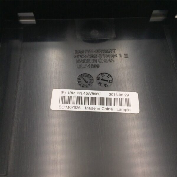 IBM 2.5'' BAY FILLER TRAY SFF StorWize 45W8680 - Image 3