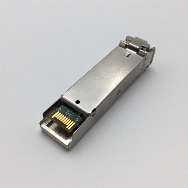 Finisar 4Gb Fibre Channel Pass-thru Module 5697-5431 FTRJ8524P2BNV, A7446B - Imagen 3