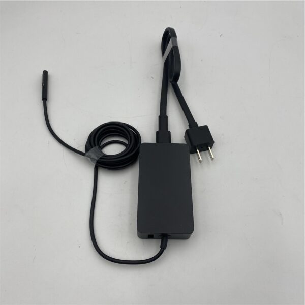 Microsoft Model 1800 Surface 44W 15V 2.58A SU10528-16007 - Image 3