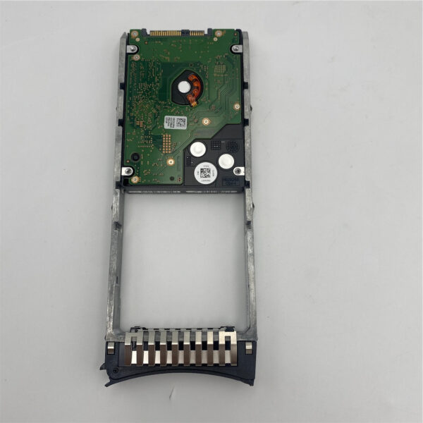 Lenovo 1.8TB 10K 12Gbps SAS 2.5" HDD 00RX908 - Image 3
