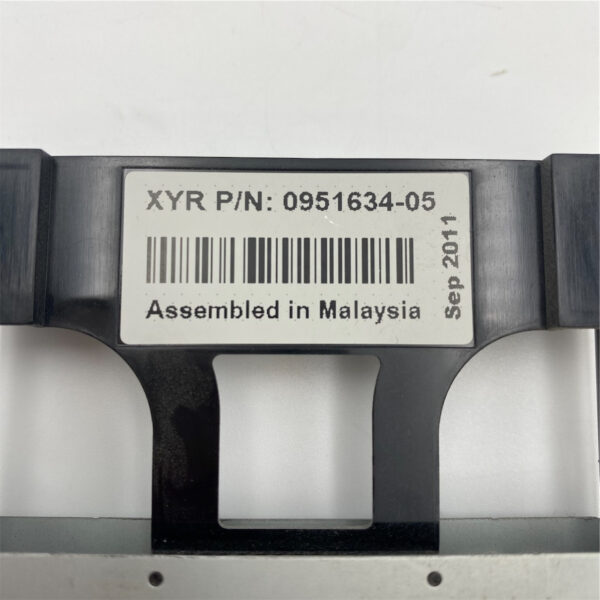 IBM V7000 G1 2.5" Blank Filler 0951634-05 85Y5893 - Image 2