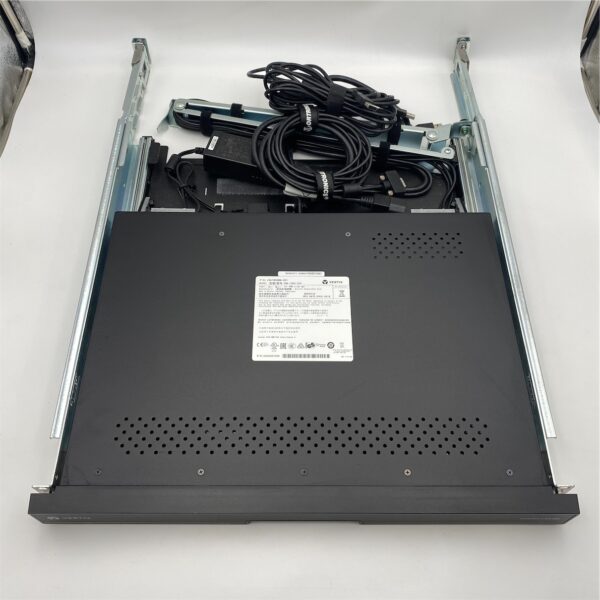 VERTIV AVOCENT 18.5 LCD, USB KB, 2USB PASS-US INTL ENG LRA185KMM-001 - Imagen 2