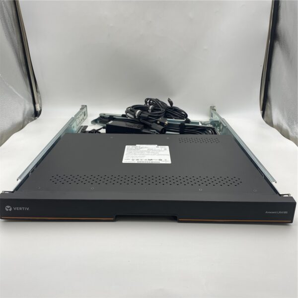 VERTIV AVOCENT 18.5 LCD, USB KB, 2USB PASS-US INTL ENG LRA185KMM-001