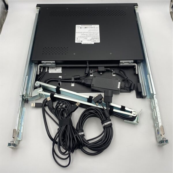 VERTIV AVOCENT 18.5 LCD, USB KB, 2USB PASS-US INTL ENG LRA185KMM-001 - Imagen 4