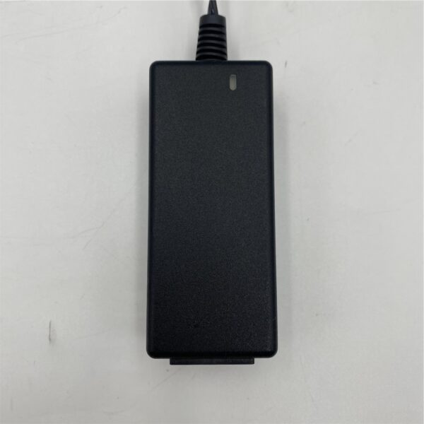 APD Power Adapter 30W Wyse 9Y62F - Image 4