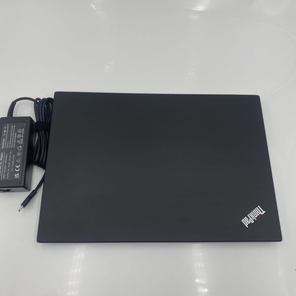 Lenovo ThinkPad T14 AMD Ryzen 5 4650U 8GB RAM 256GB SSD - Imagen 2
