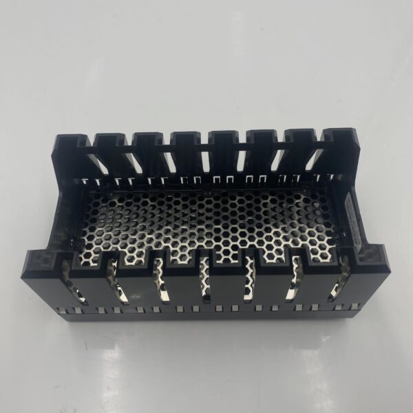 Lenovo ThinkSystem 8x1 2.5" HDD Filler 00WF662 - Image 3