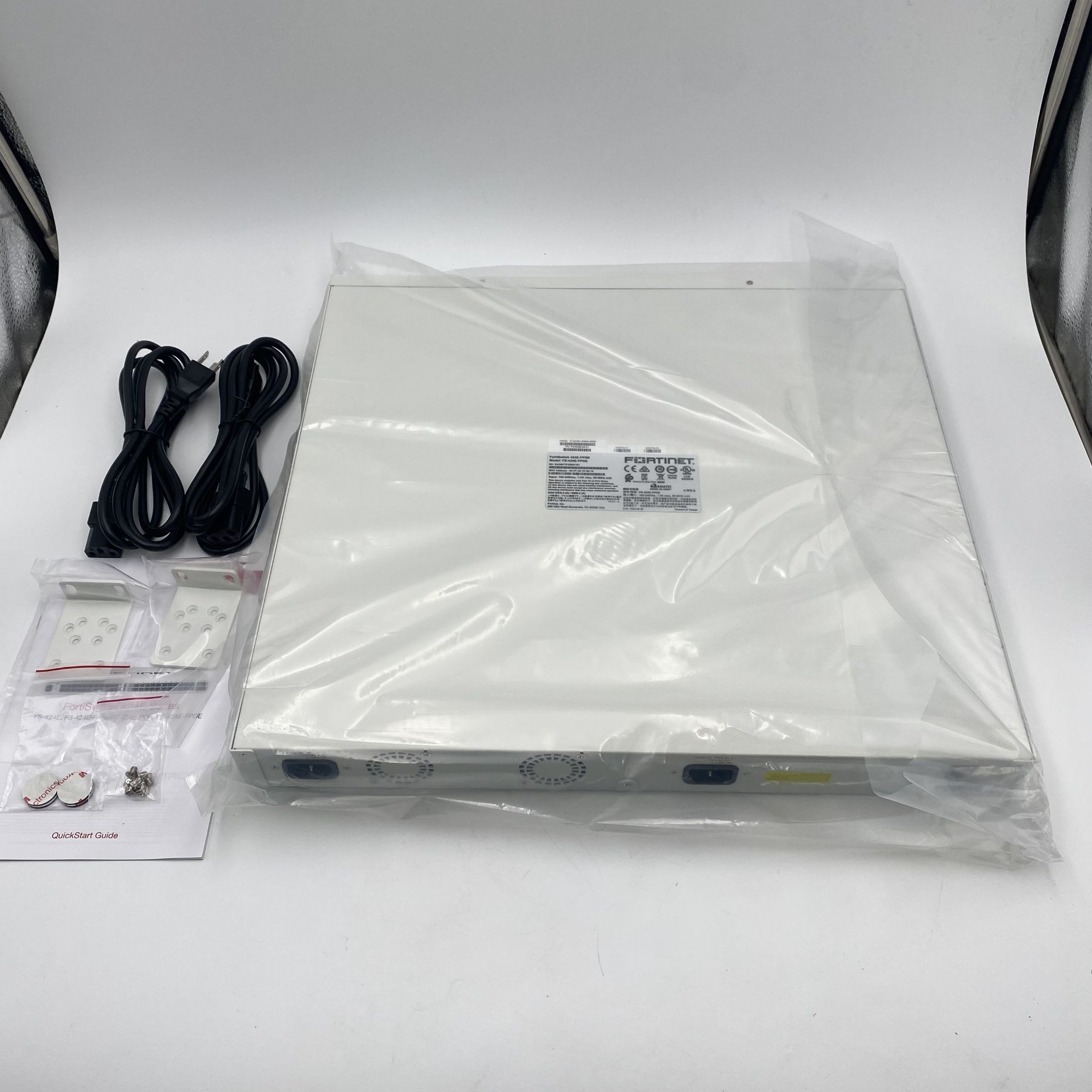 Fortinet FortiSwitch Ethernet Layer 2/3 PoE+ Network Switch FS-424E-FPOE - Image 4