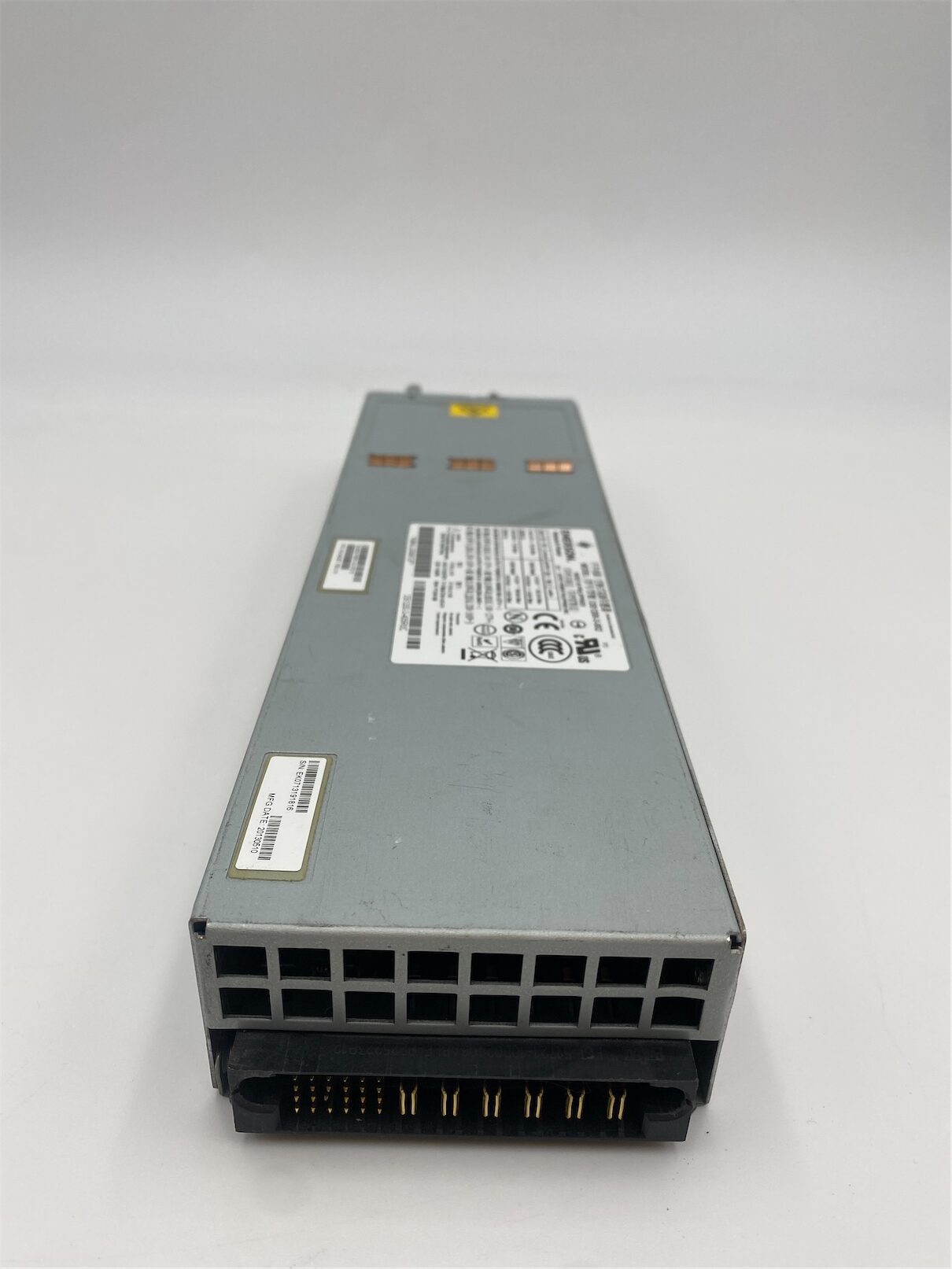 Juniper Emerson PSU 1200W AC for EX4500 Front to Back Airflo - Image 2