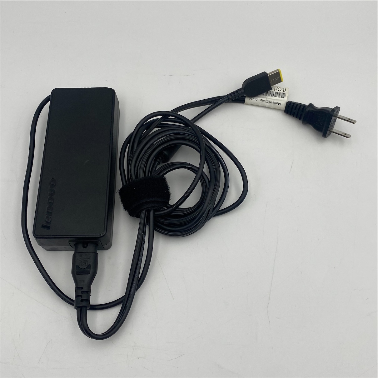 Lenovo ThinkPad X1 90 Watt AC Adapter - Image 7