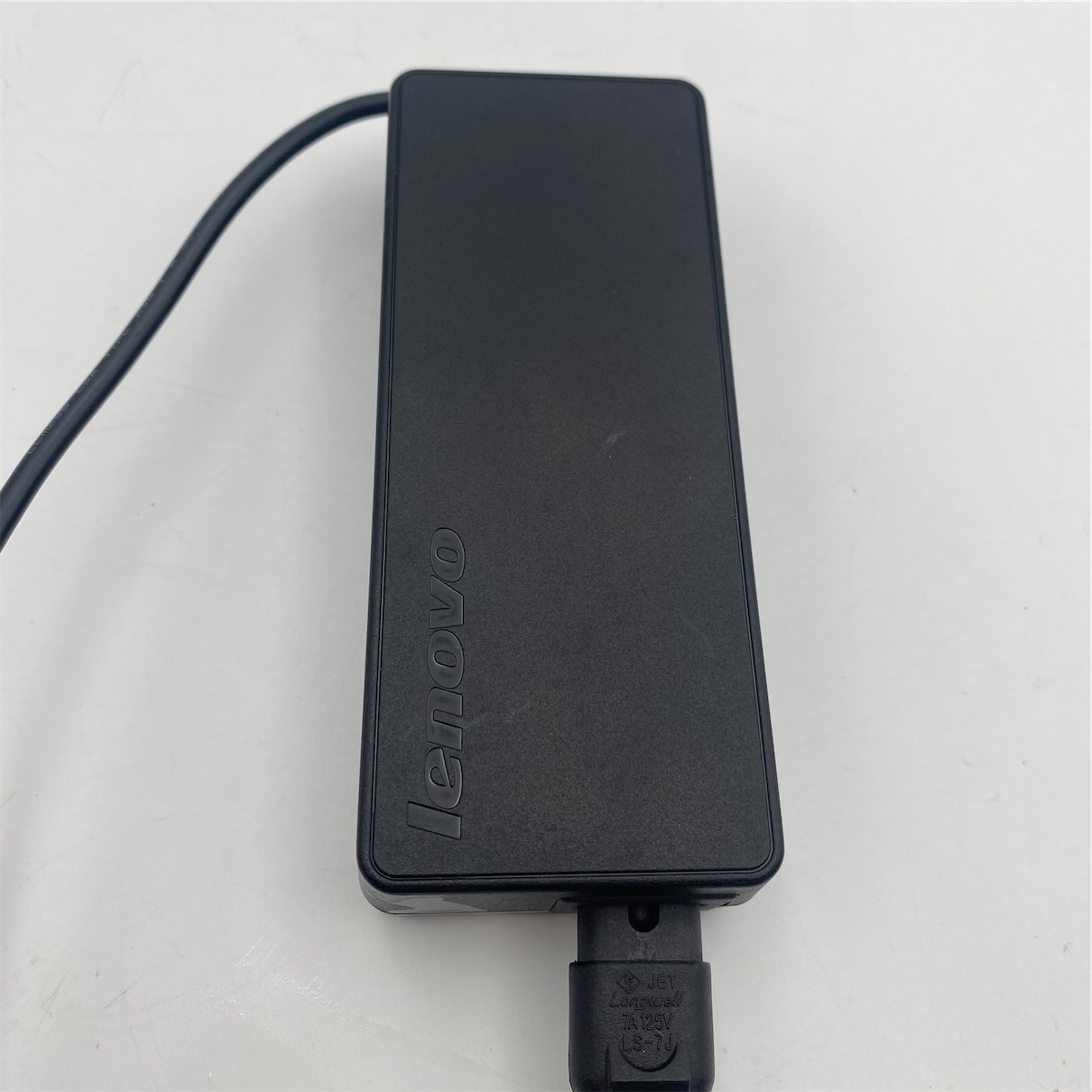 Lenovo ThinkPad X1 90 Watt AC Adapter - Image 10