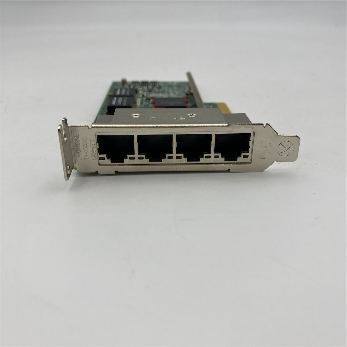 Lenovo Broadcom 5719 1GbE RJ45 4-Port PCIe Ethernet Adapter - Image 5
