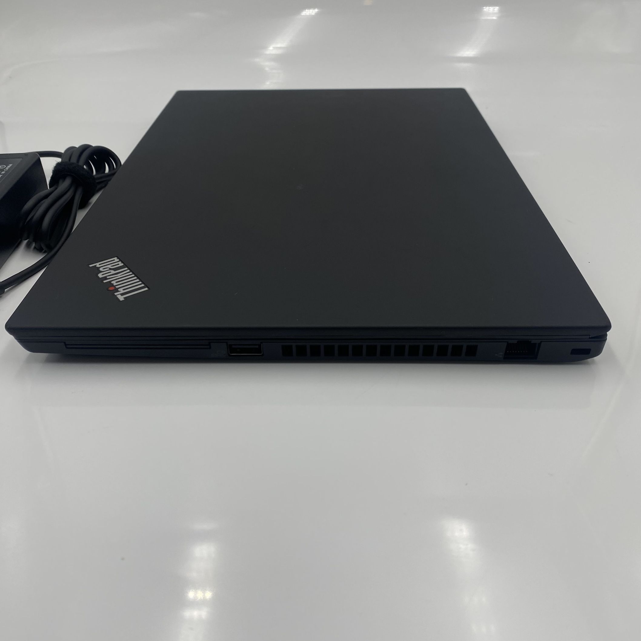 Lenovo ThinkPad T14 AMD Ryzen 5 4650U 8GB RAM 256GB SSD - Imagen 5