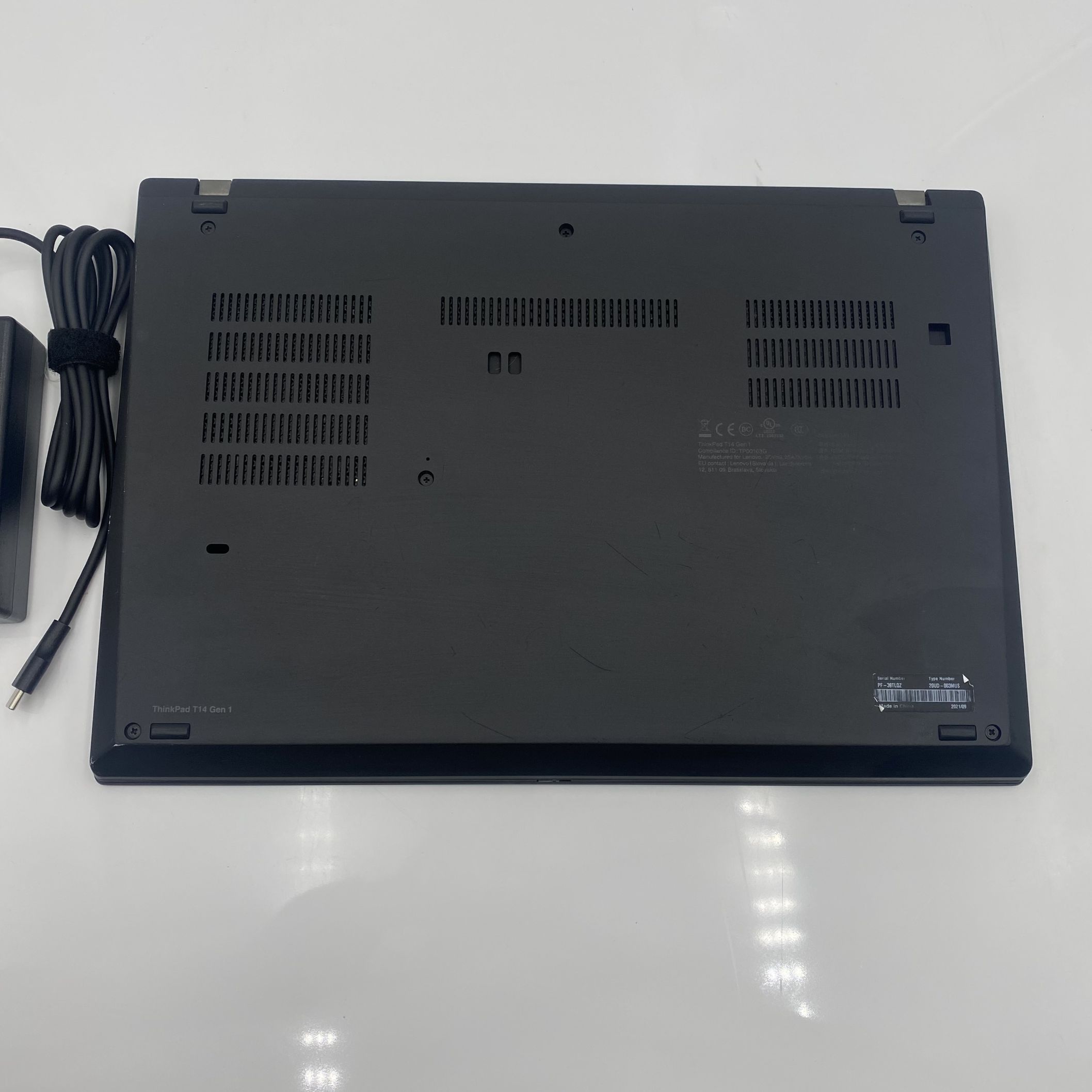 Lenovo ThinkPad T14 AMD Ryzen 5 4650U 8GB RAM 256GB SSD - Imagen 6