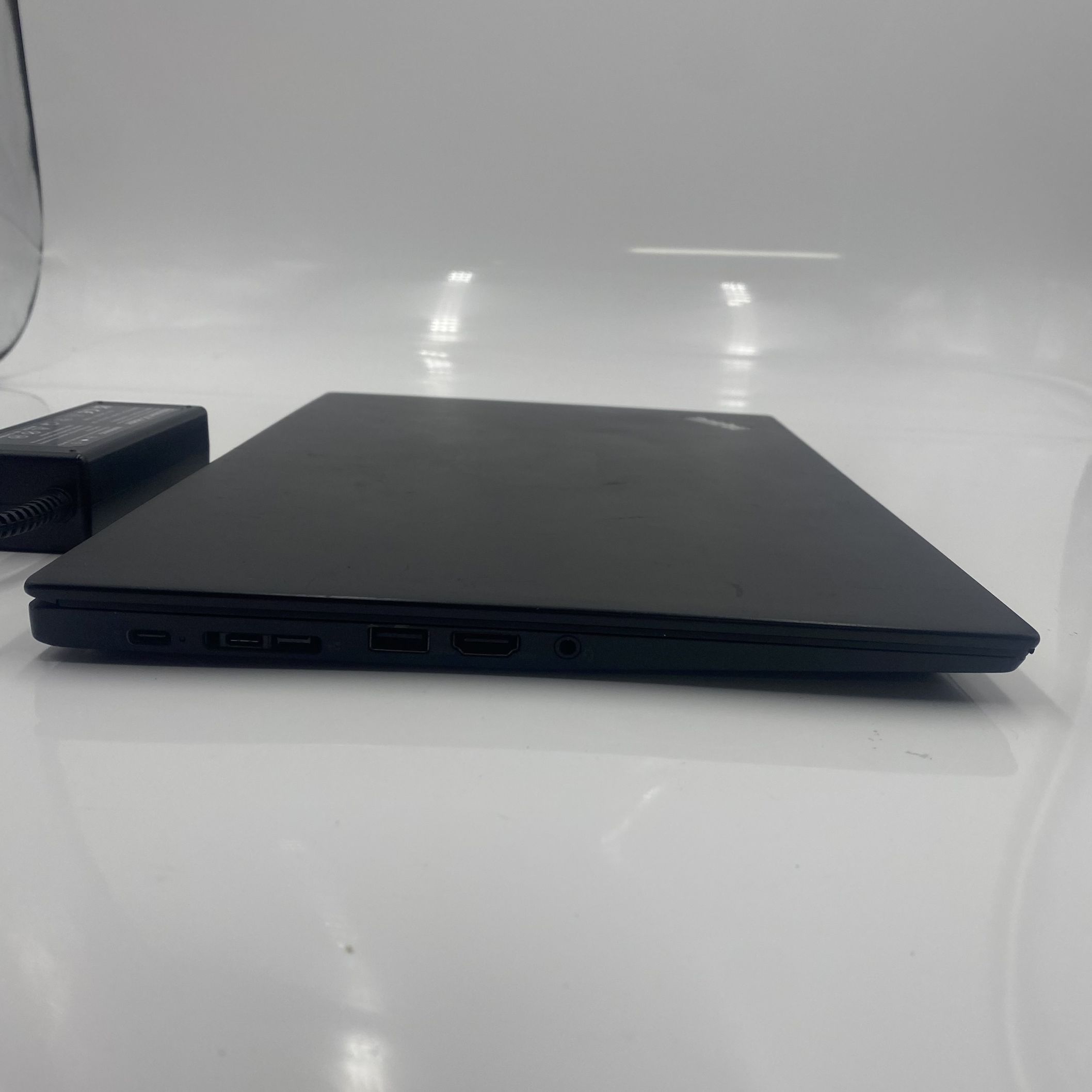 Lenovo ThinkPad T14s AMD Ryzen 5 4650U 8GB RAM 256GB SSD Batt: 83% - Image 3