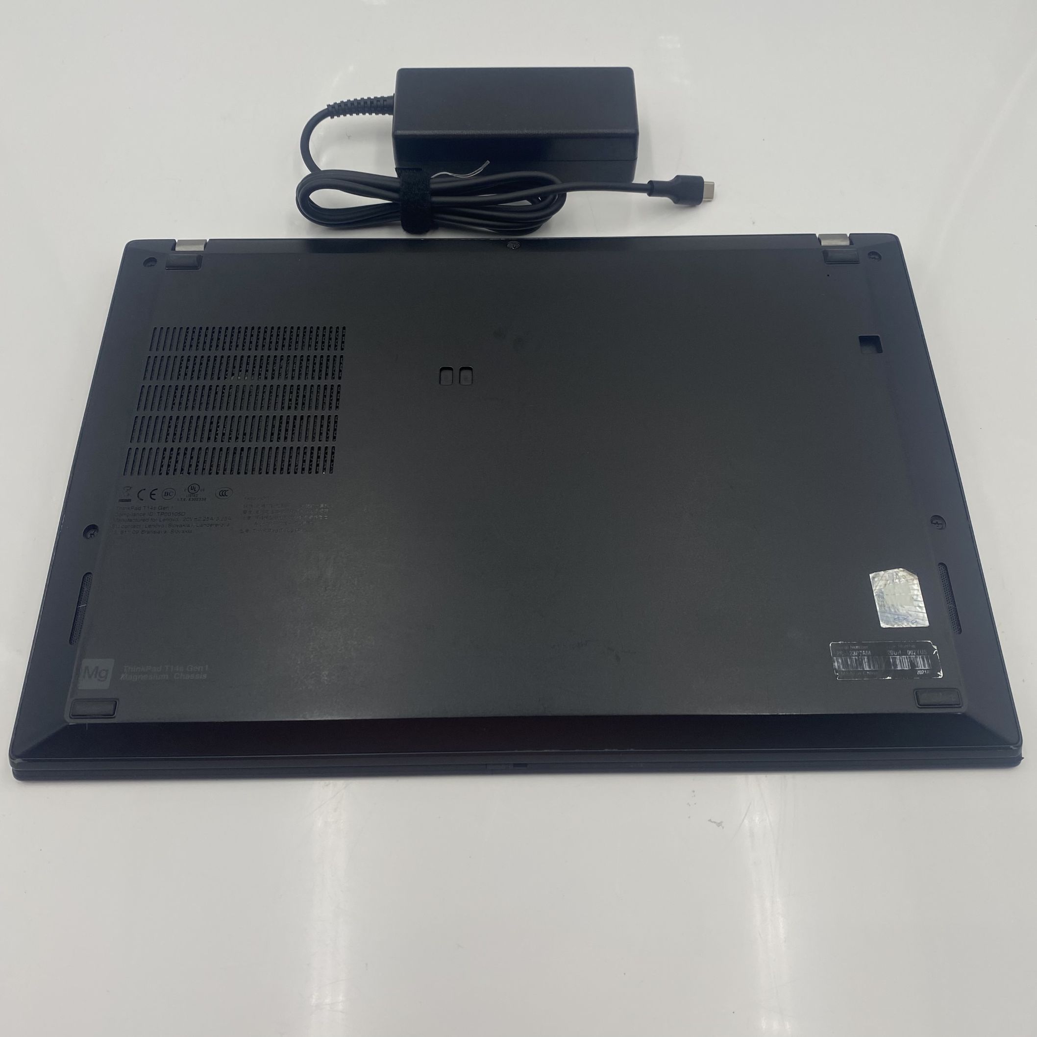 Lenovo ThinkPad T14s AMD Ryzen 5 4650U 8GB RAM 256GB SSD Batt: 83% - Image 5