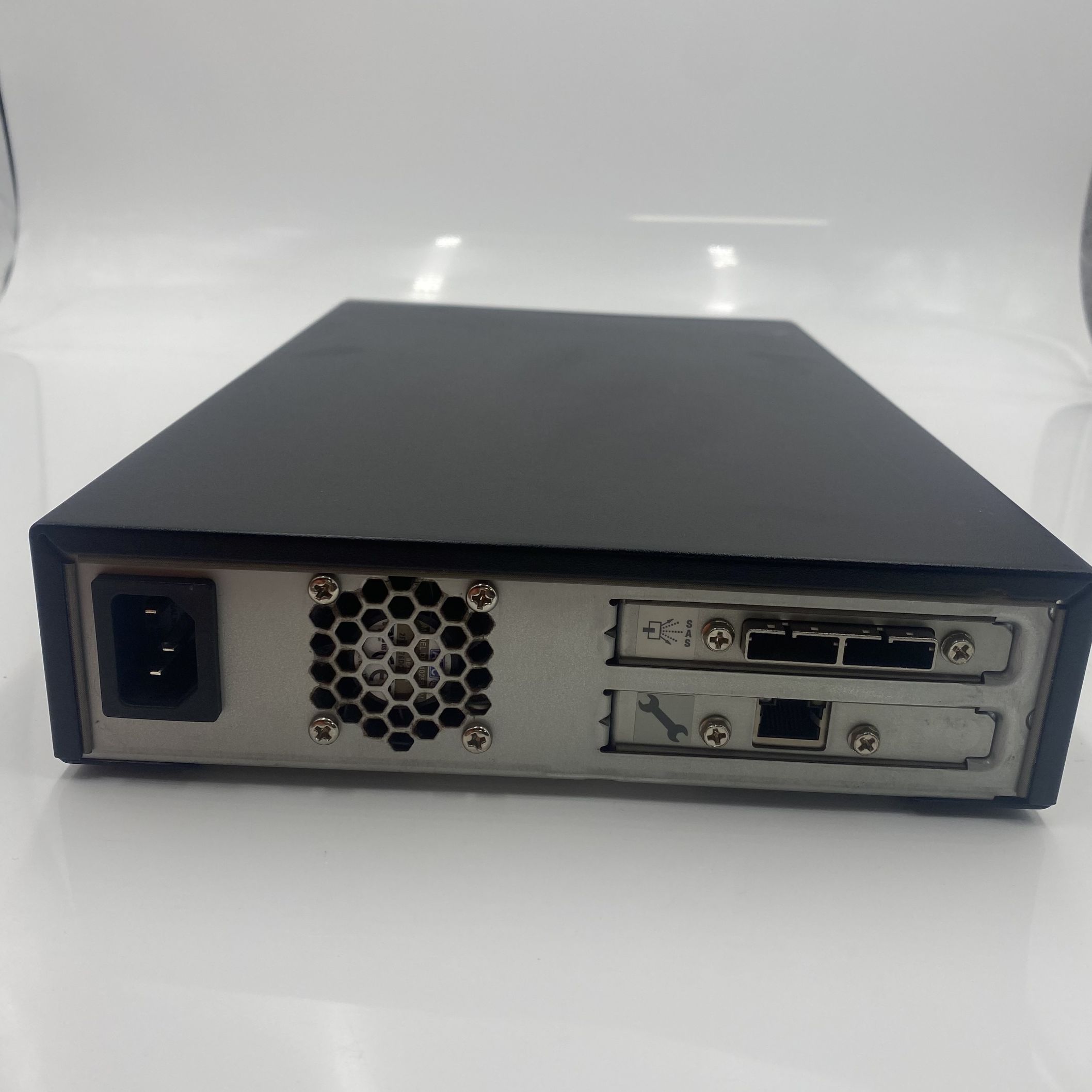 IBM Ultrium-6 LTO6 HH External SAS Tape Drive 46C2805 - Imagen 2