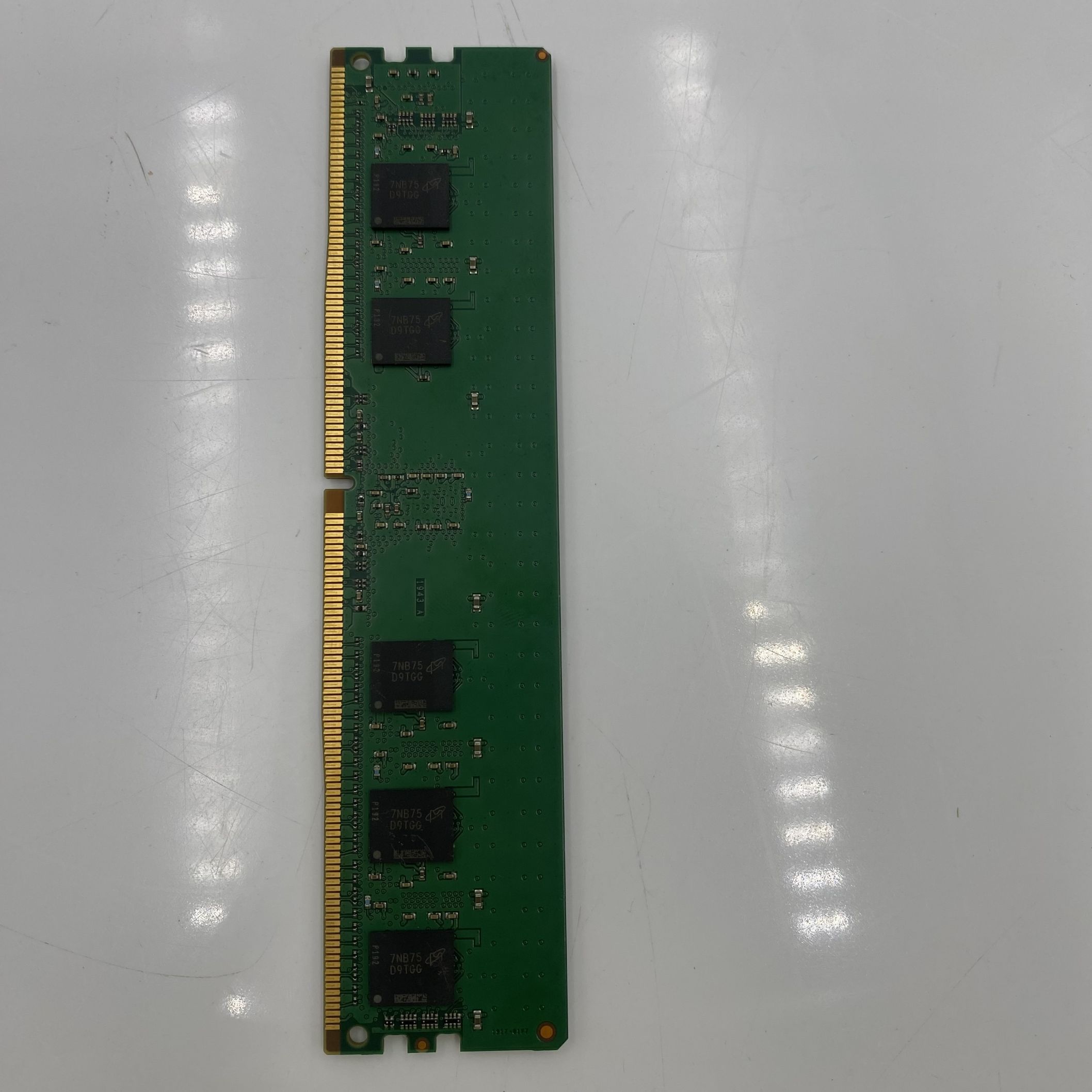 MICRON 4GB (1x4GB) 1RX8 PC4-19200T-R DDR4-2400MHZ RDIMM - Image 4