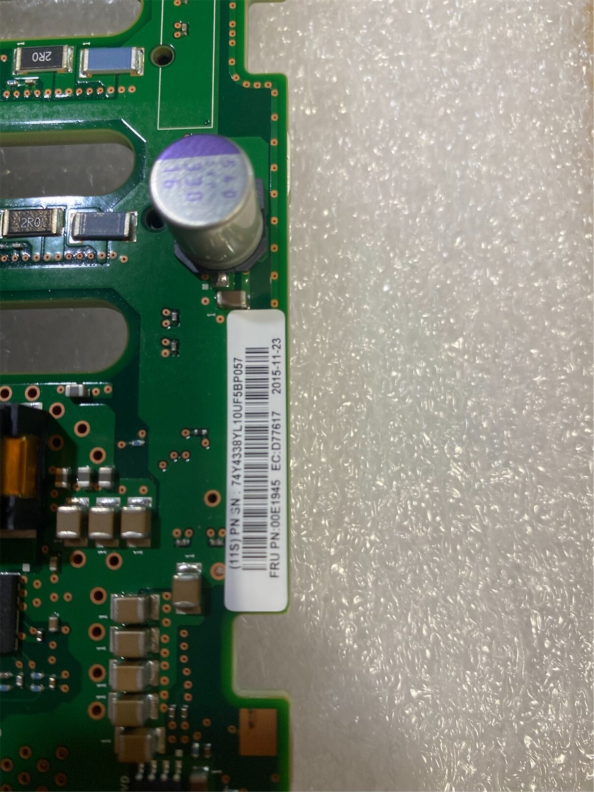 IBM 12-Bay SAS SFF-3 Backplane 01DH343 74Y4338 00VK730 2B09 00E1945 - Imagen 8