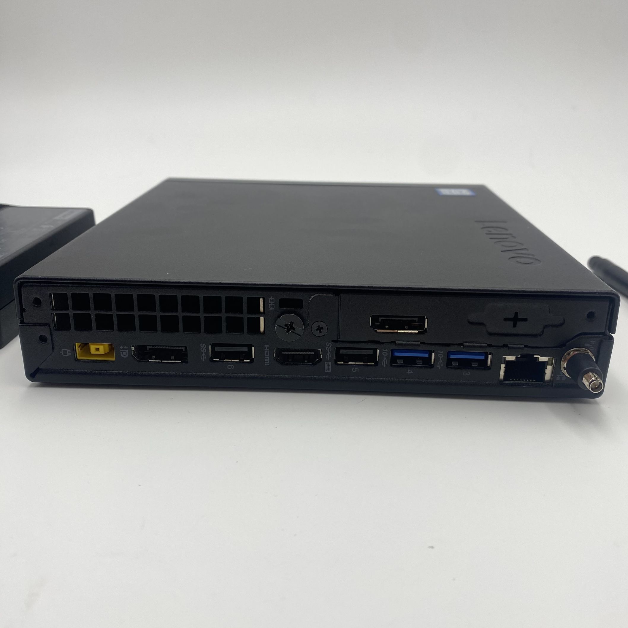 Lenovo ThinkCentre M720Q I5-8400T 8GB RAM 128GB SSD - Imagen 2