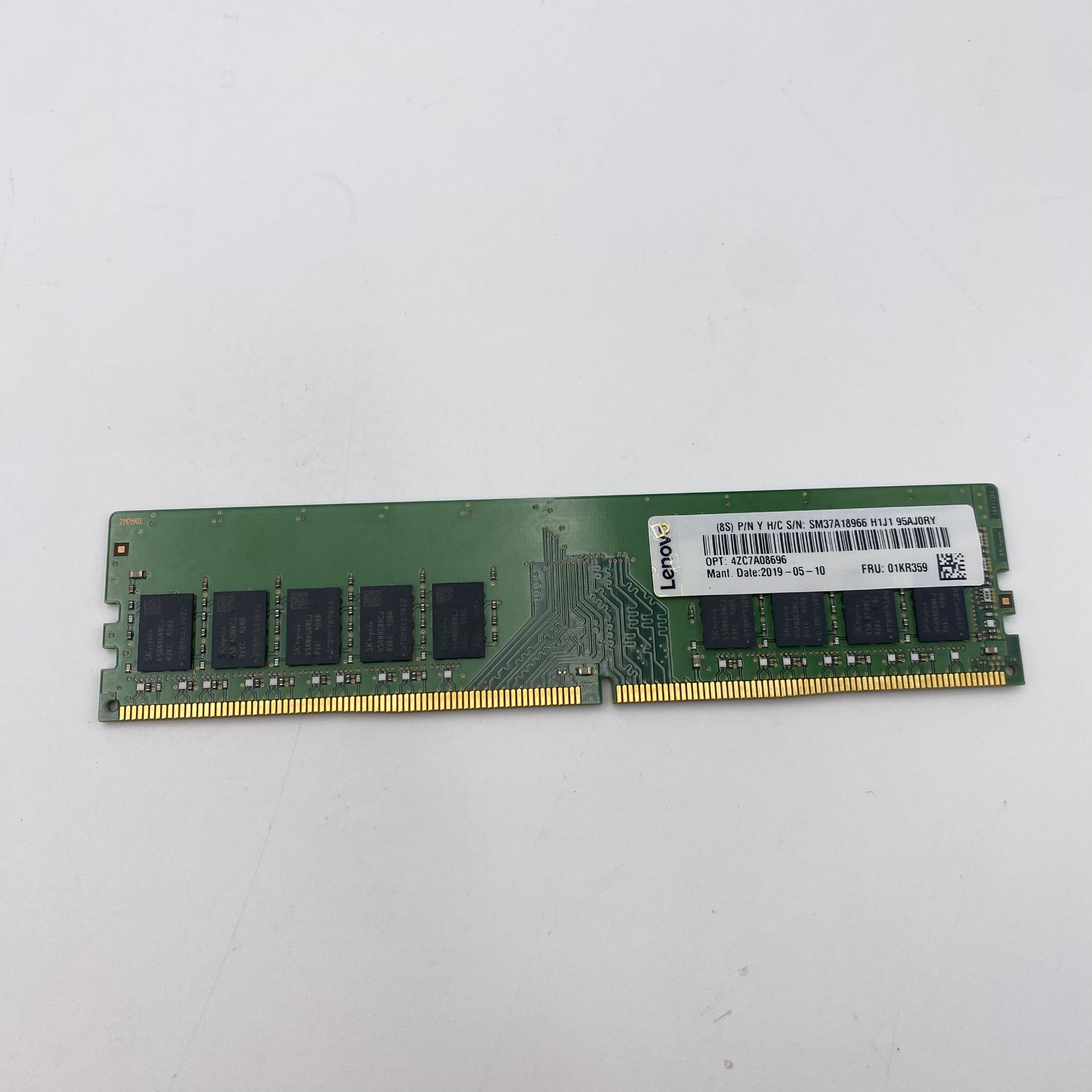 Lenovo ThinkSystem 8GB TruDDR4 2666 MHz (1Rx8, 1.2V) UDIMM 4X77A08689 01KR359