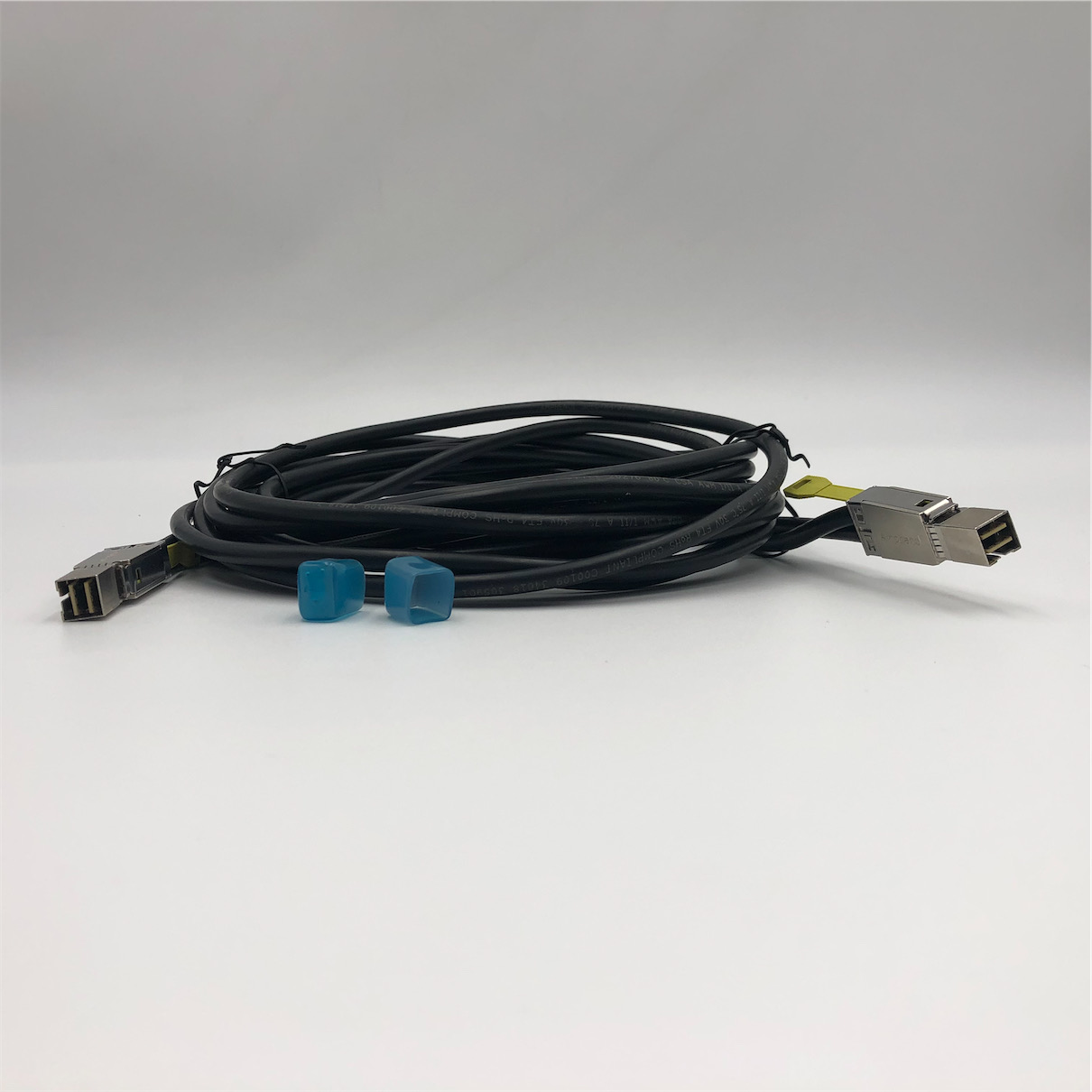 Amphenol 3m mini SAS HD Cable 04050697 99056SKB - Imagen 3