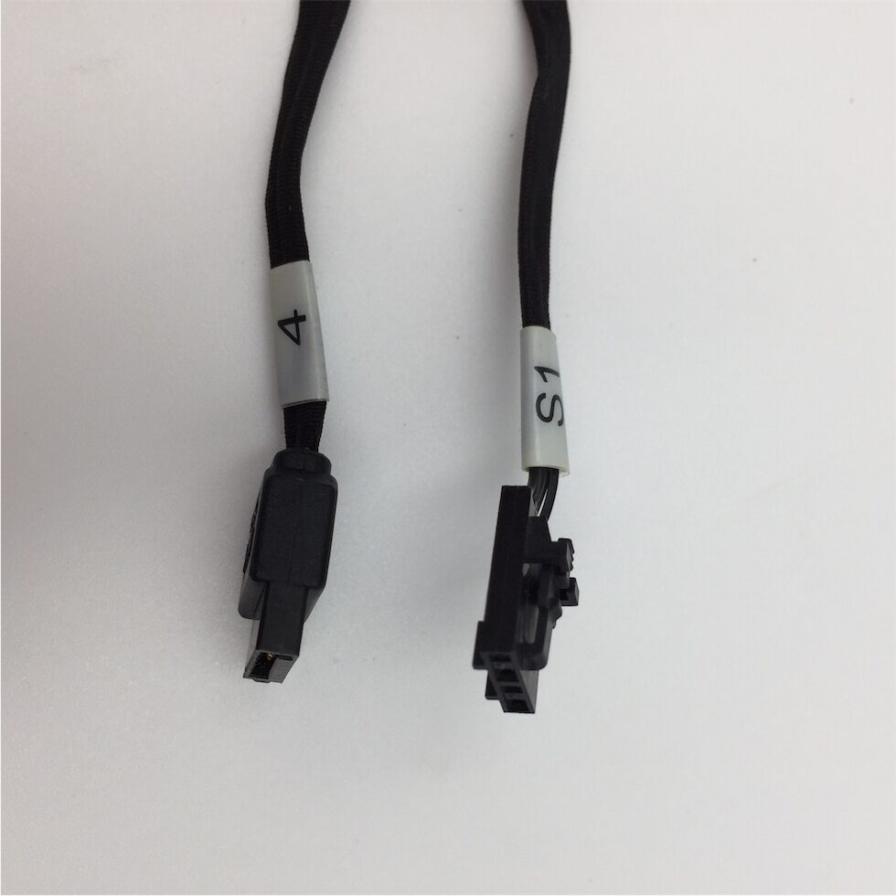 CISCO UCS C220 SAS PORT 1 CABLE 4112 1110961055 - Image 3