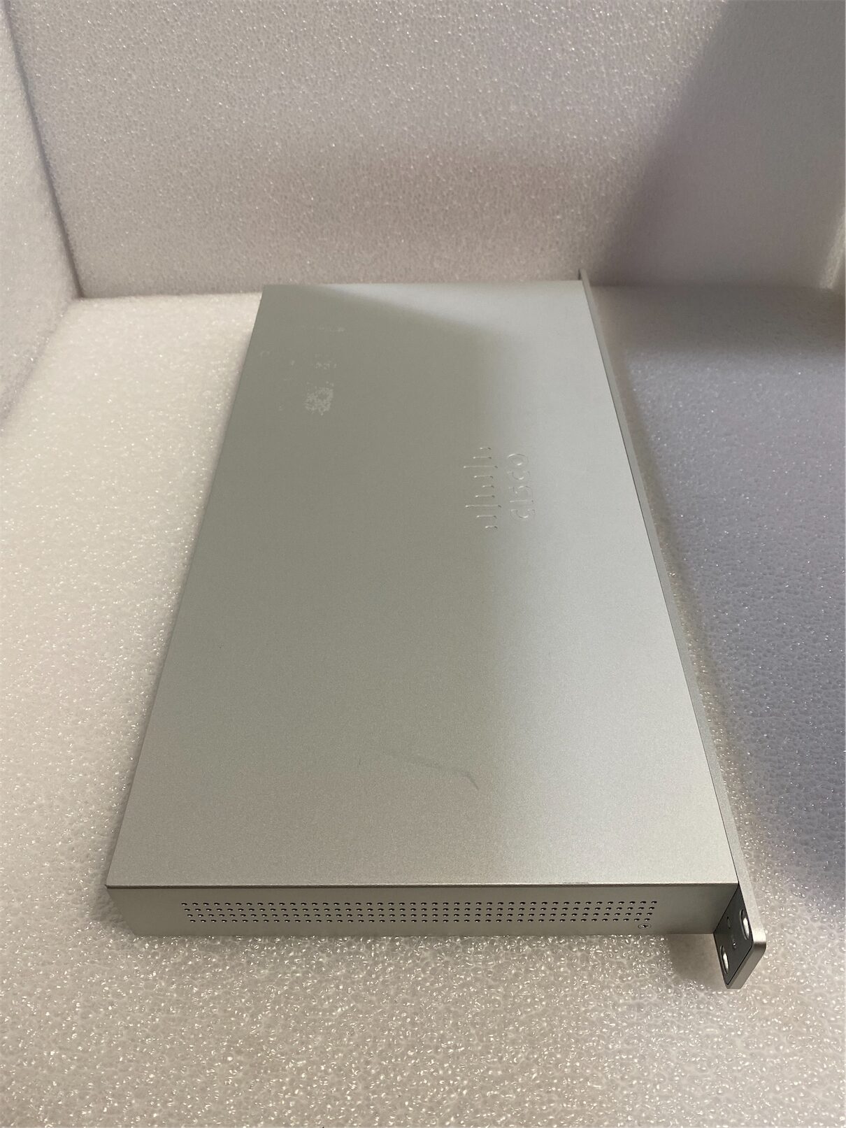 CISCO MERAKI CLOUD-MANAGED 24 PORT GIGABIT SWITCH 600-58010-A MS225-24-HW - Image 3