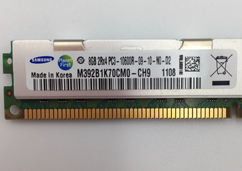 IBM 8GB 2RX4 PC3-10600R DDR3-1333MHZ VLP RDIMM 49Y1441 M392B1K70CM0-CH9 - Imagen 3
