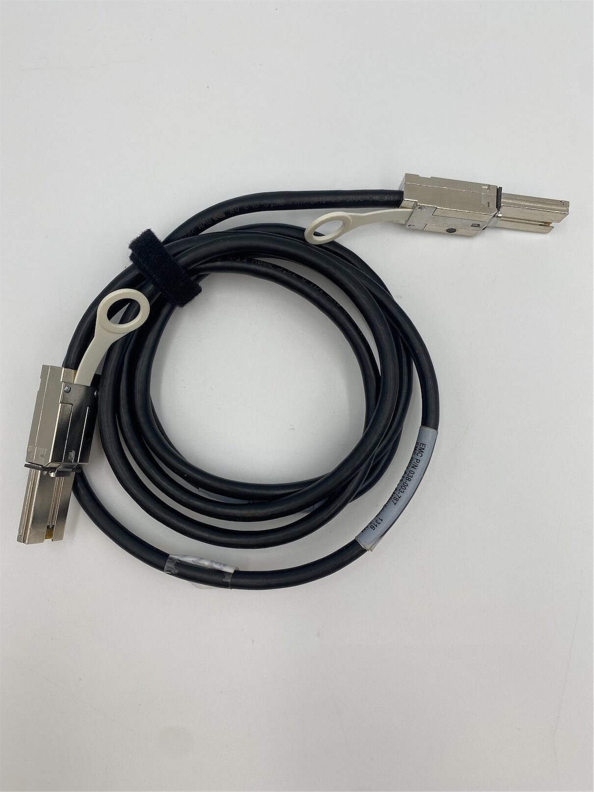 AMPHENOL Cable Mini SAS SFF-8088 to SFF-8088 2M 038-003-787 - Image 2