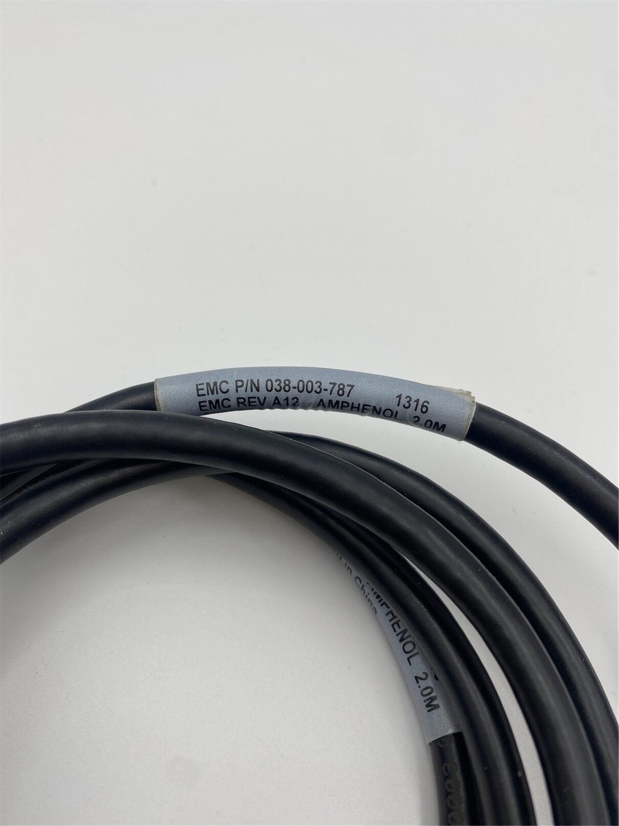 AMPHENOL Cable Mini SAS SFF-8088 to SFF-8088 2M 038-003-787 - Image 5