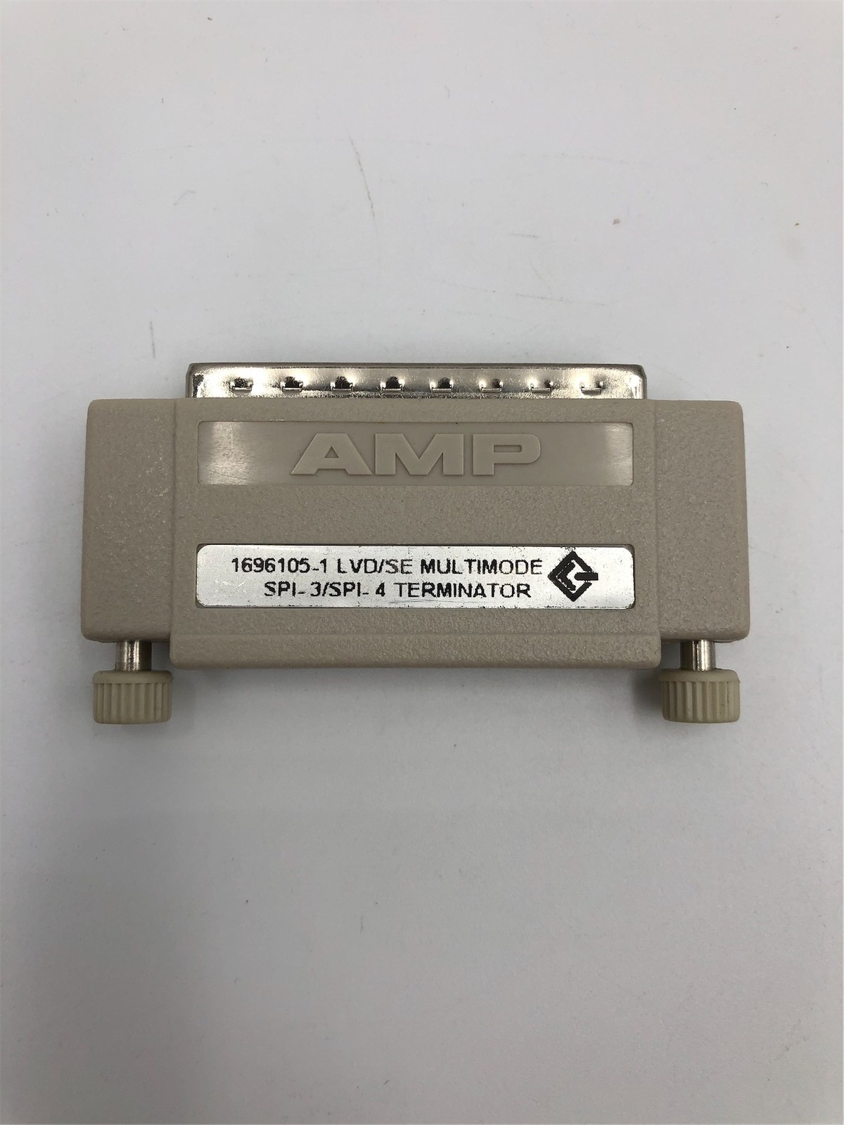 Amphenol LVD/SE MULTIMODE SPI-3/SPI-4 TERMINATOR 1696105-1 - Imagen 5
